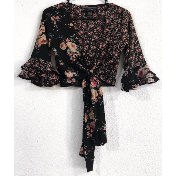 Tops - Floral crop top